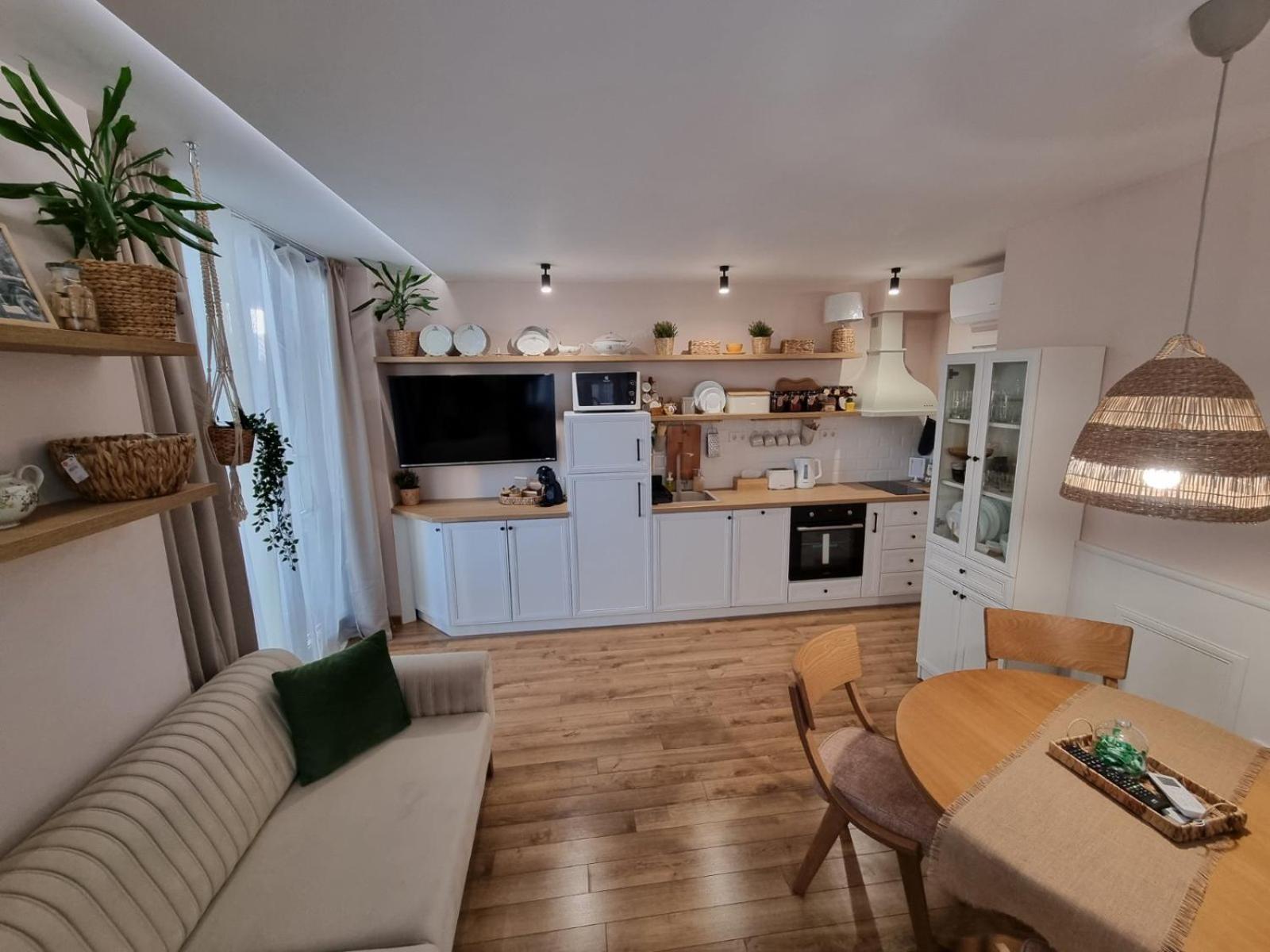 Apartment Polina - 2Bd Next To Sea Garden Варна Екстериор снимка