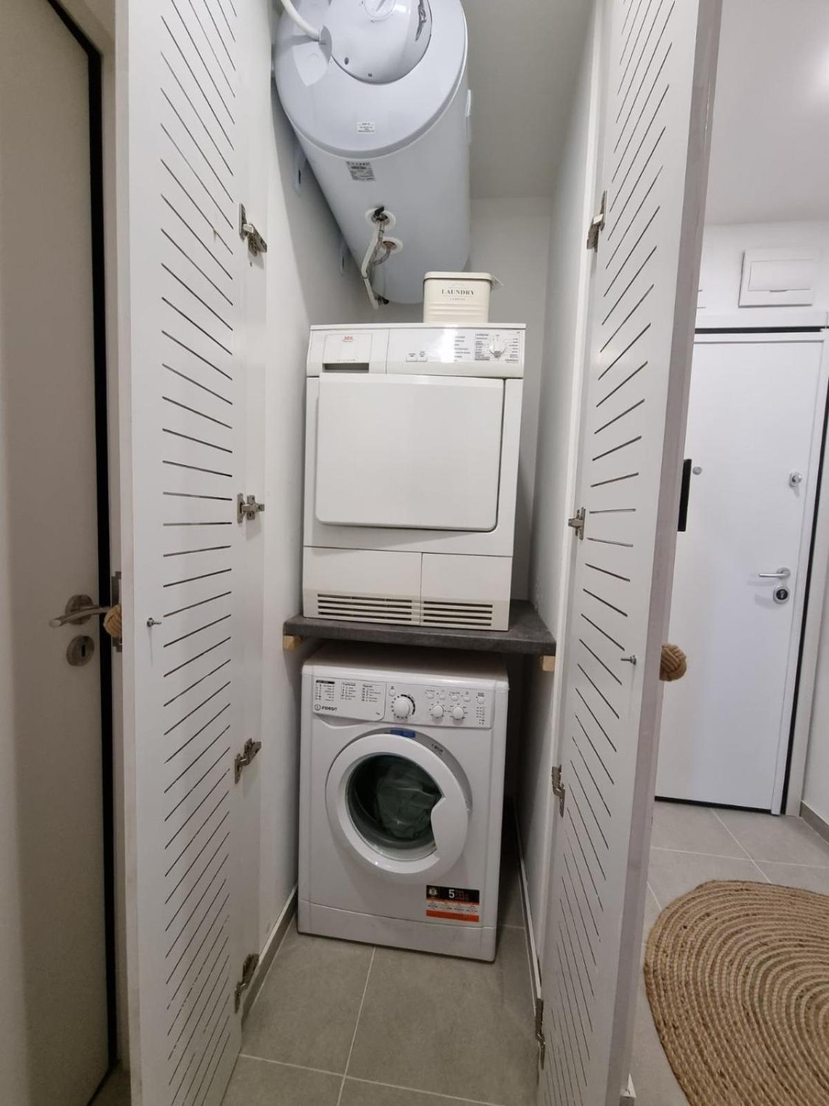 Apartment Polina - 2Bd Next To Sea Garden Варна Екстериор снимка
