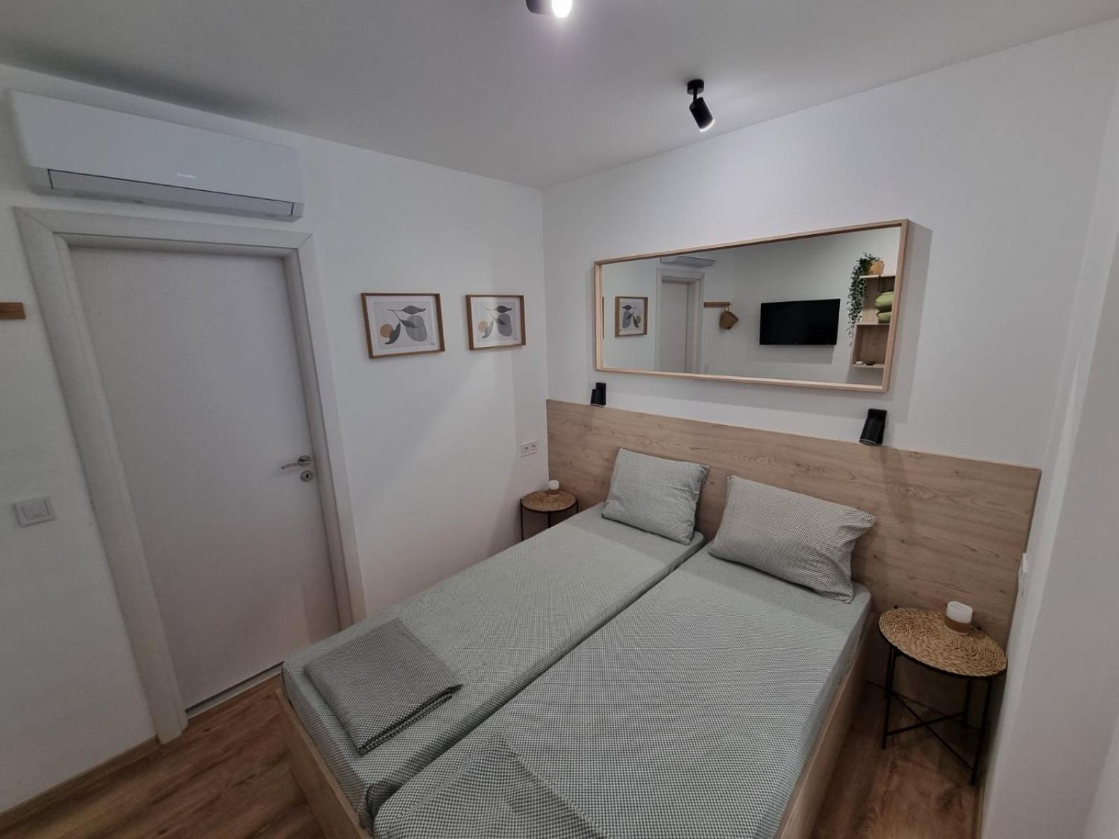 Apartment Polina - 2Bd Next To Sea Garden Варна Екстериор снимка
